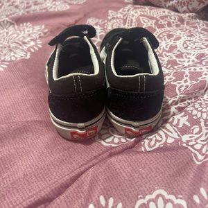 Black and white unisex kids vans size 12